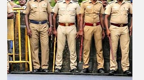 10,906 காவலர்கள் புதிதாக தேர்வு