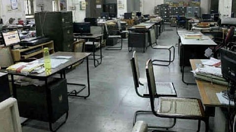 கருணை வேலை வழங்குவதில் தாமதம் கூடாது: உயர் நீதிமன்றம் அறிவுரை