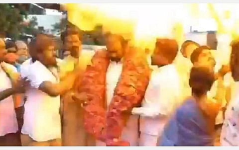 மோடி பிறந்தநாள் விழாவில் தீ விபத்து: பாஜக நிர்வாகிகள் மீது வழக்கு