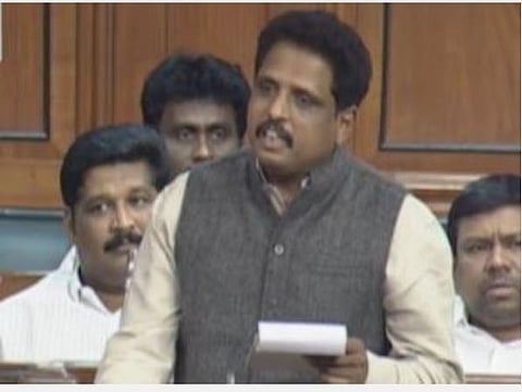 வீட்டு வசதிக் கடன் வட்டி பிரச்சினை; நிறுவன ஒப்பந்தங்களில் தலையிட முடியாது: சு.வெங்கடேசன் கேள்விக்கு மத்திய அமைச்சர் பதில்