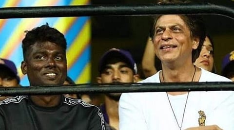 அட்லி படத்தில் இரட்டை வேடங்களில் ஷாரூக் கான்?