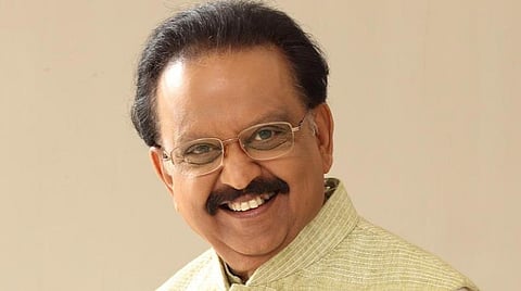 தன்னையே இழந்ததில் நிலா என்றும் அழுது கொண்டிருக்கும்: எஸ்பிபி மறைவுக்கு தமிழ்த் திரையுலக பிரபலங்கள் இரங்கல்