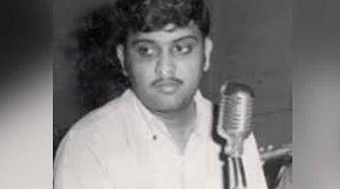 ’’எஸ்.பி.பி... மோட்டார் பைக், கூலிங்கிளாஸ், டைட் பேண்ட்; ஒல்லி உடம்பு; எஸ்.பி.பி. பாட்டு ரிக்கார்டிங்னா, ஸ்கூலுக்கு கட் அடிச்சிருவேன்!’’ - முக்தா சீனிவாசன் மகன் உருக்கம்