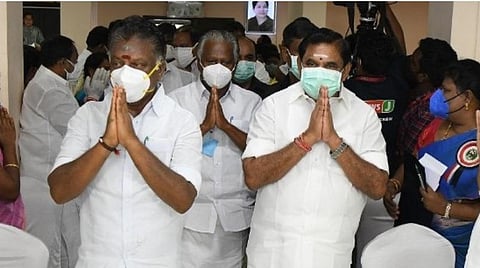 அதிமுக முதல்வர் வேட்பாளர் யார்? ஓபிஎஸ்-இபிஎஸ் அக்.7 அன்று அறிவிப்பார்கள்: செயற்குழு முடிவு