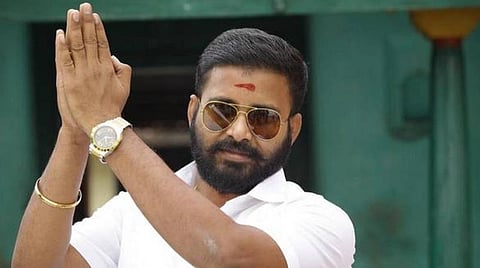 நடிகர் தினேஷ் பிறந்த நாள் ஸ்பெஷல்: எல்லாக் கதாபாத்திரங்களுக்கும் உயிரூட்டும் நடிகர்