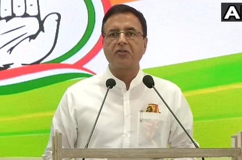 பாபர் மசூதி இடிப்பு வழக்கில் விடுதலை; உச்ச நீதிமன்ற உத்தரவுக்கு எதிரானது: சுர்ஜேவாலா