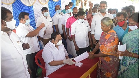 ஓபிஎஸ்- இபிஎஸ் கருத்து வேறுபாட்டால் அரசு அதிகாரிகள் குழப்பம்: திமுக பொதுச்செயலாளர் துரைமுருகன் கருத்து