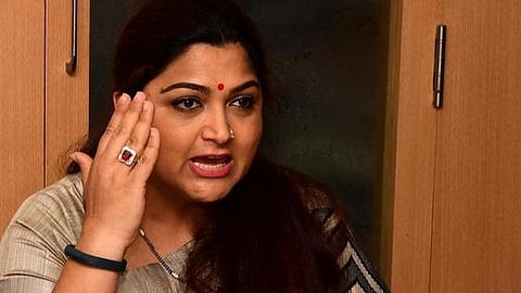 நடிகை குஷ்பு பாஜகவில் இணைவதில் இழுபறி: ஆர்எஸ்எஸ் எதிர்ப்பால் பதவி வழங்க மேலிடம் தயக்கம்