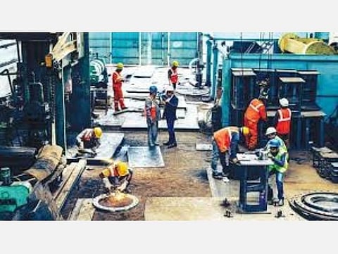 காந்தி ஜெயந்திக்கு விடுமுறை அளிக்காத 1629 நிறுவனங்கள் மீது நடவடிக்கை: தொழிலாளர் நலத்துறை தகவல்