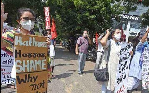 ஹாத்தரஸ் சம்பவத்தை கண்டித்து நடந்த போராட்டம்