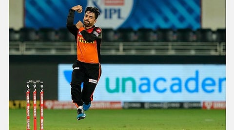 சன்ரைசர்ஸ் வெற்றிக்கு பந்துவீச்சில் முக்கியக் காரணமாக அமைந்த ரஷித் கான் : படம் உதவி ட்விட்டர்