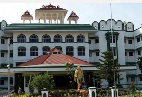 ஊழலுக்கு நீதித் துறையும் விதிவிலக்கல்ல; ஊழல் ஒழிப்பு நடவடிக்கைகள் போதுமானதாக இல்லை: உயர் நீதிமன்றம்