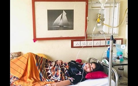 கரோனாவைச் சுமப்பவர்களாக மாறிவிடாதீர்கள்: கோவிட் நோயாளிகளுக்காக நர்ஸாக மாறிய நடிகை ஷிகா மல்ஹோத்ரா வேண்டுகோள்