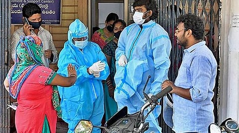 அக்.15 தமிழக நிலவரம்: தொற்று பாதிப்பு, குணமடைந்தோர், பலி எண்ணிக்கை; முழுமையான பட்டியல்