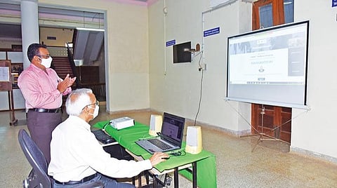 சிதம்பரம் அண்ணாமலை பல்கலைக்கழக நூலகத்தில் தொலைநிலை அணுகல் சேவையை துணைவேந்தர் முருகேசன் தொடங்கி வைத்தார்.