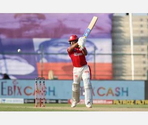 ‘முதல்ல பந்தைப் பார் மற்றது நல்லபடியாக நடக்கும்’: சூப்பர் ஓவரில் மயங்க் அகர்வாலுக்கு கெய்ல் ‘அட்வைஸ்’