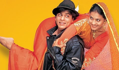 லண்டன் லெஸ்டர் ஸ்கொயரில் ஷாரூக் கான் - கஜோல் சிலை: அடுத்த வருடம் திறப்பு