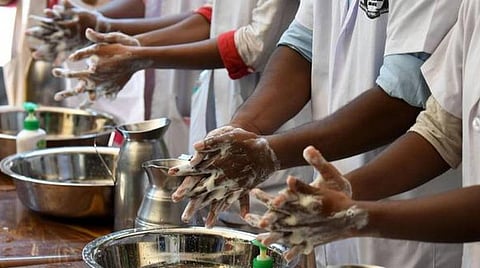 அக்டோபர் 20-ம் தேதி தமிழக நிலவரம்: மாவட்ட வாரியாக கரோனா தொற்று உள்ளவர்களின் பட்டியல்