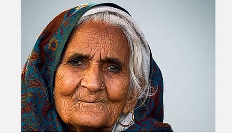 குடியுரிமைச் சட்டத்தை எதிர்த்து போராடிய 82 வயது பெண்மணி பல்கீஸ் தாதிக்கு காயிதே மில்லத் விருது அறிவிப்பு: காயிதே மில்லத் கல்வி மற்றும் சமூக அறக்கட்டளை வழங்குகிறது