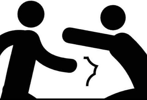 பாளை.யில் பொதுநல வழக்குத் தொடரும் வழக்கறிஞர் மீது தாக்குதல்: ஹோட்டல் உரிமையாளர் உட்பட 5 பேர் கைது