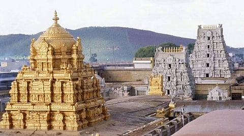 திருப்பதி ஏழுமலையான் கோயிலில் இலவச தரிசனத்துக்கு அலைமோதும் பக்தர் கூட்டம்