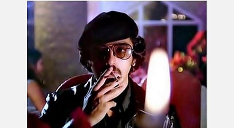 சைக்கோ கில்லர்; ஸ்டைலீஷ் கமல்; அழகு ஸ்ரீதேவி; 20 நாளில் படம்; ஒன்றரை நாளில் பின்னணி இசை! - 42 ஆண்டுகளாகியும் இன்னும் மிரட்டும் ‘சிகப்பு ரோஜாக்கள்’!