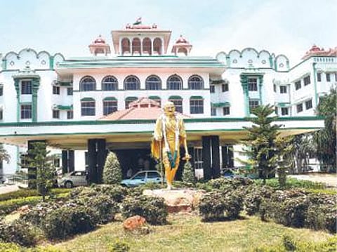 நெல் கொள்முதல் நிலையங்களில் முறைகேடுகள் ஊழல் அதிகாரிகளுக்கு தூக்கு தண்டனை உயர் நீதிமன்ற நீதிபதிகள் கருத்து