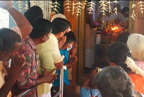 குலதெய்வ கோயிலில் சிறப்பு வழிபாடு