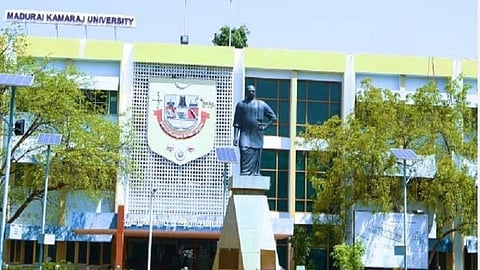 டீன் பதவிக்காலம் நீடிக்க அனுமதித்த விவகாரம்: காமராசர் பல்கலைக்கழகத்துக்கு எதிராக ஆளுநருக்கு கடிதம்