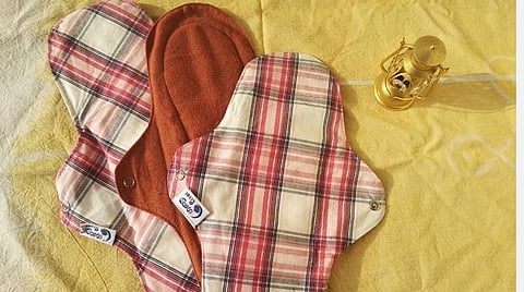 எஸ் வடிவ துணி நாப்கின்கள்