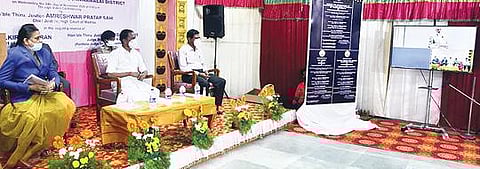 திருவண்ணாமலையில் காணொலி காட்சி வாயிலாக நேற்று நீதிமன்ற கட்டிடங்கள் திறப்பு விழாவில் பங்கேற்ற அமைச்சர் சேவூர் எஸ்.ராமச்சந்திரன்.