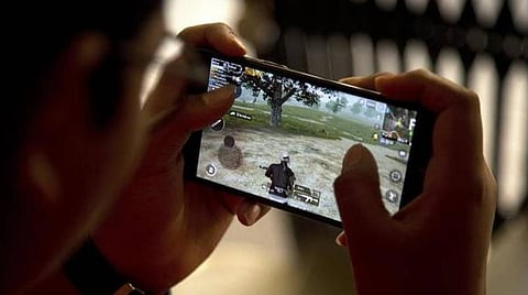 கோவையில் ஆன்லைன் சூதாட்டத்தால் 3 பேர் உயிரிழப்பு: தமிழக அரசு தடைவிதிக்க வலியுறுத்தல்