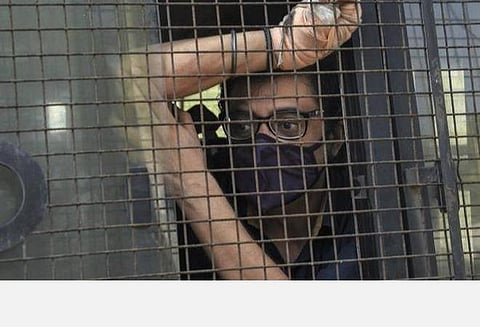 தற்கொலைக்குத் தூண்டிய புகாரில் அர்னாப் கோஸ்வாமி, குடும்பத்தினருக்கு எதிராக எப்.ஐ.ஆர்... 14 நாட்கள் நீதிமன்றக் காவல்