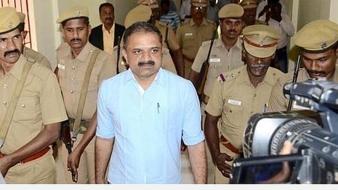 பேரறிவாளனின் பரோலை நீட்டிக்கக் கோரி அற்புதம்மாள் மனு: உயர் நீதிமன்றத்தில் நாளை விசாரணை