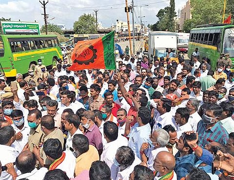 கோவை, பொள்ளாச்சி, திருப்பூர், உதகையில் சாலை மறியலில் ஈடுபட்ட பாஜகவினர் கைது