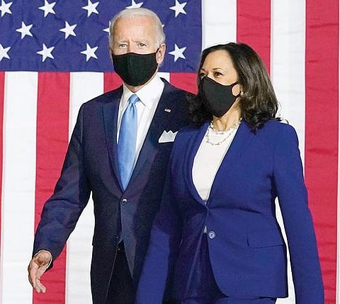 அமெரிக்காவின் புதிய அதிபர் ஜோ பைடனுடன், புதிய துணை அதிபர் கமலா ஹாரிஸ்.