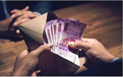 தமிழகத்தில் 54 அரசு அலுவலகங்களில் ரூ.4.29 கோடி லஞ்சப் பணம் பறிமுதல்