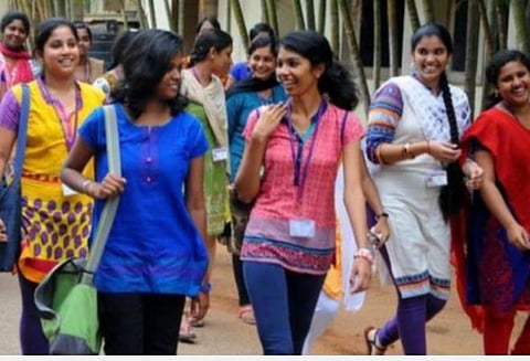 கல்லூரிகள் விடுதி அறைக்கு ஒரு மாணவர்தான்: யுஜிசி கட்டுப்பாட்டால் உயர் கல்வித்துறை குழப்பம்