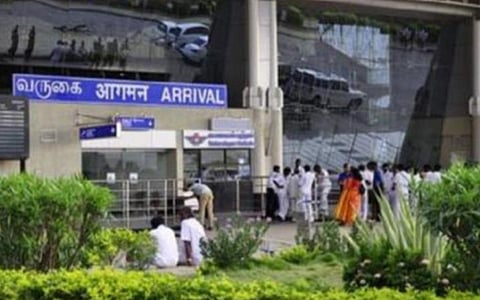 வந்தே பாரத் திட்டத்தின் கீழ் இரண்டு நாட்களில் சிங்கப்பூர், துபாயிலிருந்து மதுரைக்கு 412 தொழிலாளர்கள் வருகை