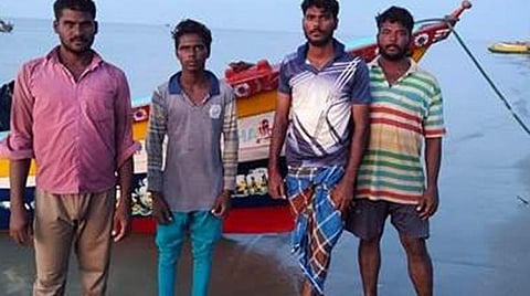 தரங்கம்பாடியைச் சார்ந்த 4 நாட்டுப்படகு மீனவர்கள்