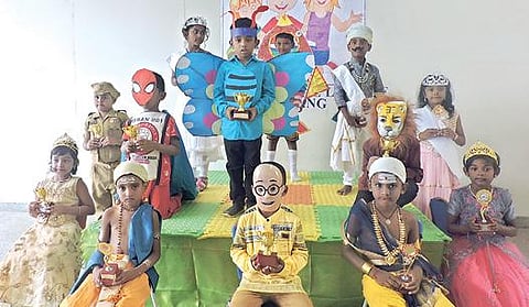 அடைக்கலப்பட்டணம் எஸ்எம்ஏ பள்ளியில் குழந்தைகள் புத்தக வாரவிழா நடைபெற்றது.