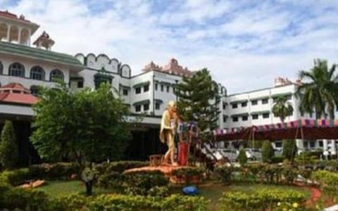 அரசுப் பள்ளிகளில் மடிக்கணினிகள் திருட்டைத் தடுக்க சிறப்புக்குழு: தமிழக அரசுக்கு உயர் நீதிமன்றம் உத்தரவு