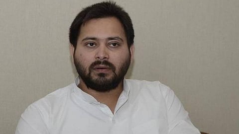 பிஹாரில் என்டிஏ கூட்டணிக் கட்சி எம்எல்ஏக்களை இழுத்து ஆட்சியைக் கைப்பற்ற தேஜஸ்வீ திட்டம்