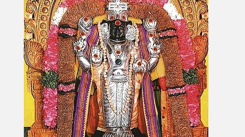 குருப்பெயர்ச்சிக்குப் பிறகு வியாழனில்.. குரு பலம் பெற குரு பகவானை தரிசிப்போம்!