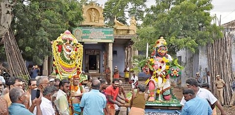 குறுக்குத்துறை சுப்பிரமணியர் சுவாமி கோயிலில் நடைபெற்ற சூரசம்ஹாரம்.