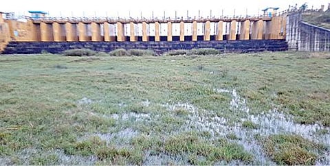 உபரிநீர் திறந்து விடப்படும் மதகுகள்.