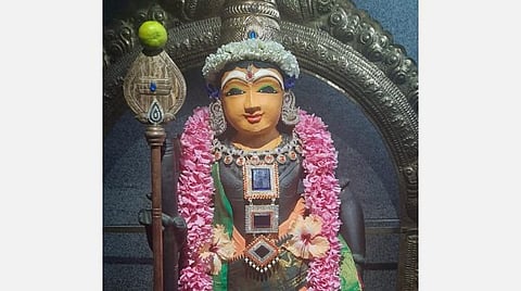 மேஷம்; டிசம்பர் மாத பலன்கள் ; தம்பதி ஒற்றுமை; வாகனங்களில் கவனம்; பணவரவு; வீண் பேச்சு வேண்டாம்!