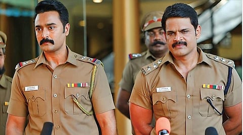 இயக்குநரின் குரல்: செல்லாத வாழ்க்கை.. சொல்லாத கதை!