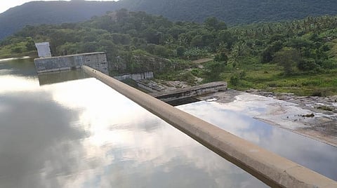 ஆண்டியப்பனூர் அணை நிரம்பியுள்ள காட்சி.