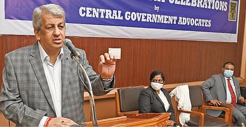 மக்கள் மீது அரசு வழக்கறிஞர்களுக்கு அக்கறை இருக்க வேண்டும் உயர் நீதிமன்ற நீதிபதி சேஷசாயி அறிவுறுத்தல்